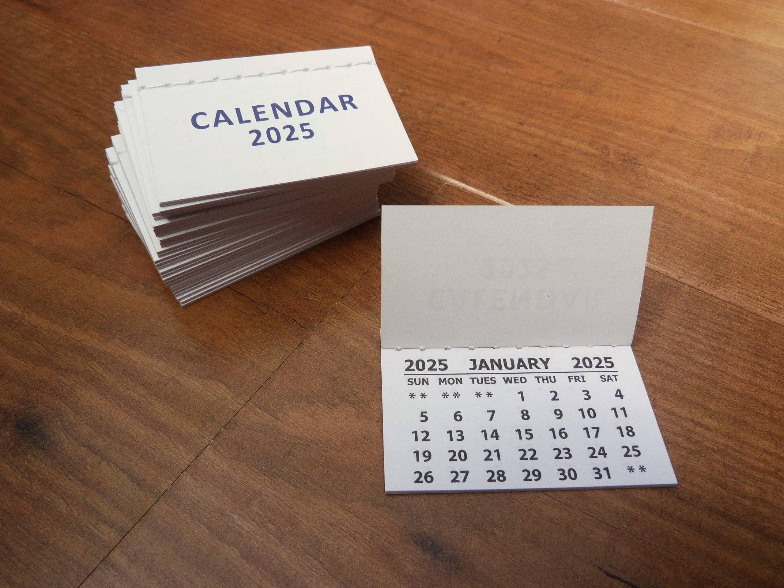Tear-away calendar 2025