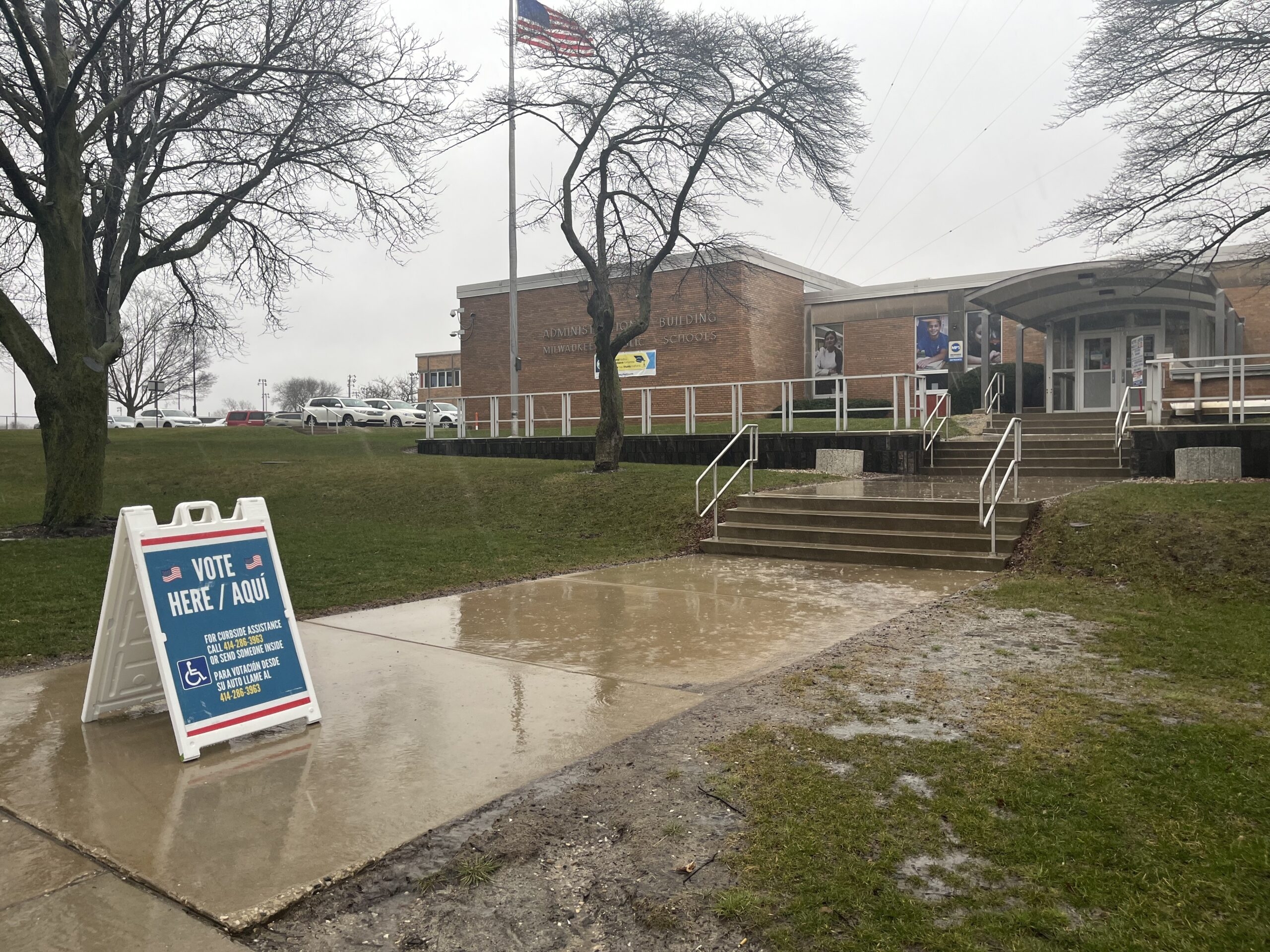 Referendum Narrowly Approved For Milwaukee Public Schools WPR